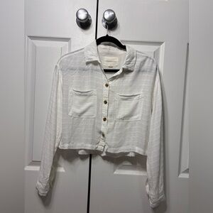Aeropostale White Button Up Shirt with Collared Neckline